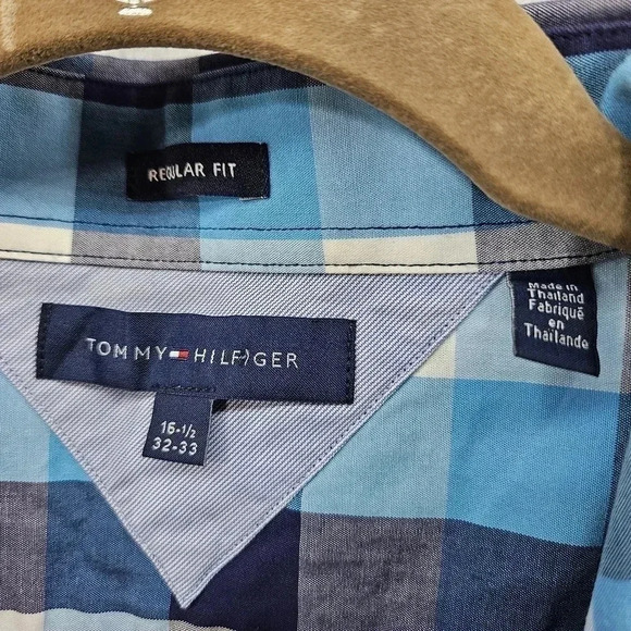 Tommy Hilfiger Regular Fit Blue Plaid Mens Size 16.5 Neck‎ 32-33 Sleeve - Picture 2 of 3